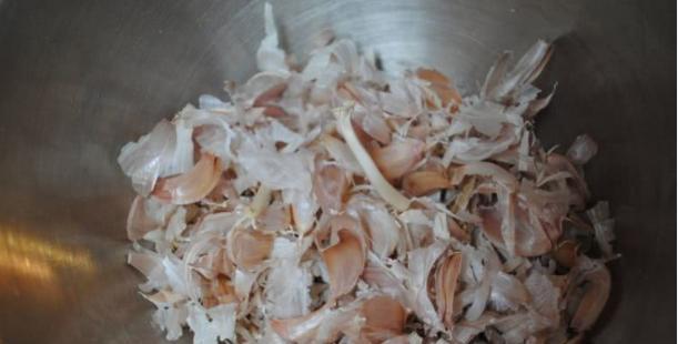 家里没蒜瓣子怎么办？（探讨替代蒜瓣子的食材和烹饪技巧）